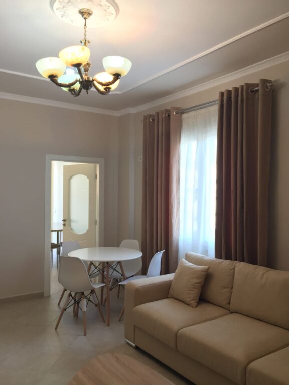 Apartament 1+1 me qera në Fresku, Tiranë, 65 m². Foto 2 nga 3
