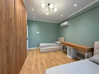 Apartament 2+1 me qera në Rruga Panorama e Liqenit, Tiranë, 130 m². Foto 7 nga 9