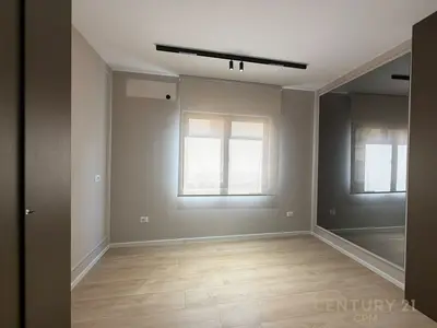 Zyrë me qera në Blloku, Tiranë, 130 m². Foto 5 nga 8