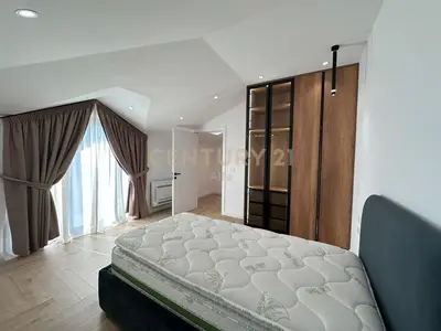 Vilë me qera në Sauk i Vjetër, Tiranë, 240 m². Foto 4 nga 12
