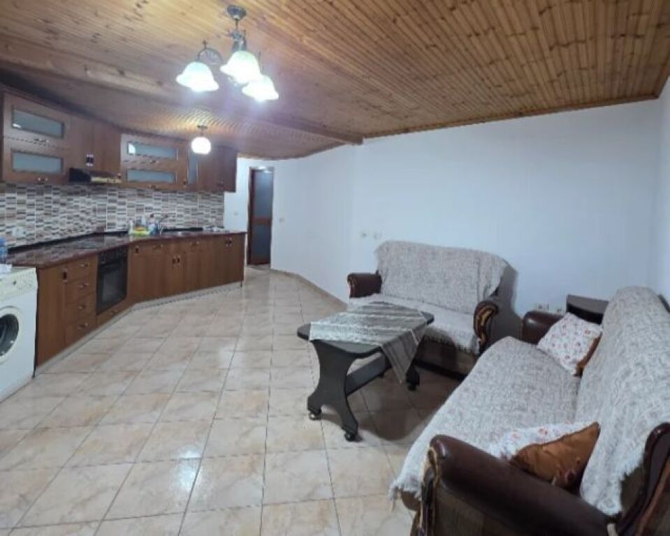 Apartament 1+1 me qera në Don Bosko, Tiranë, 70 m². Foto 1 nga 3