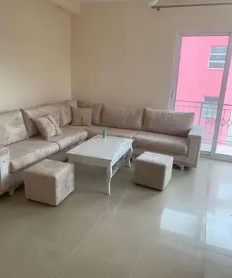 Apartament 1+1 me qera në Shkolla e Bashkuar, Tiranë, 83 m². Foto 1 nga 3