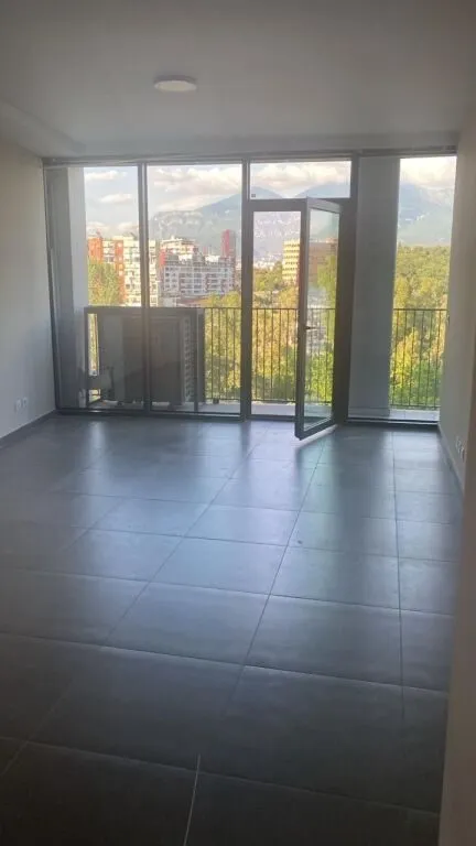Ufficio in affitto a Lake View Residences, Tirana, 130 m². Foto 1 di 6