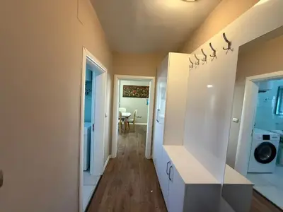 Apartament 2+1 me qera në Muzeu i Dëshmorëve, Durrës, 90 m². Foto 3 nga 9