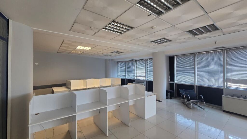 Locale commerciale in affitto a Selvia, Tirana, 220 m²