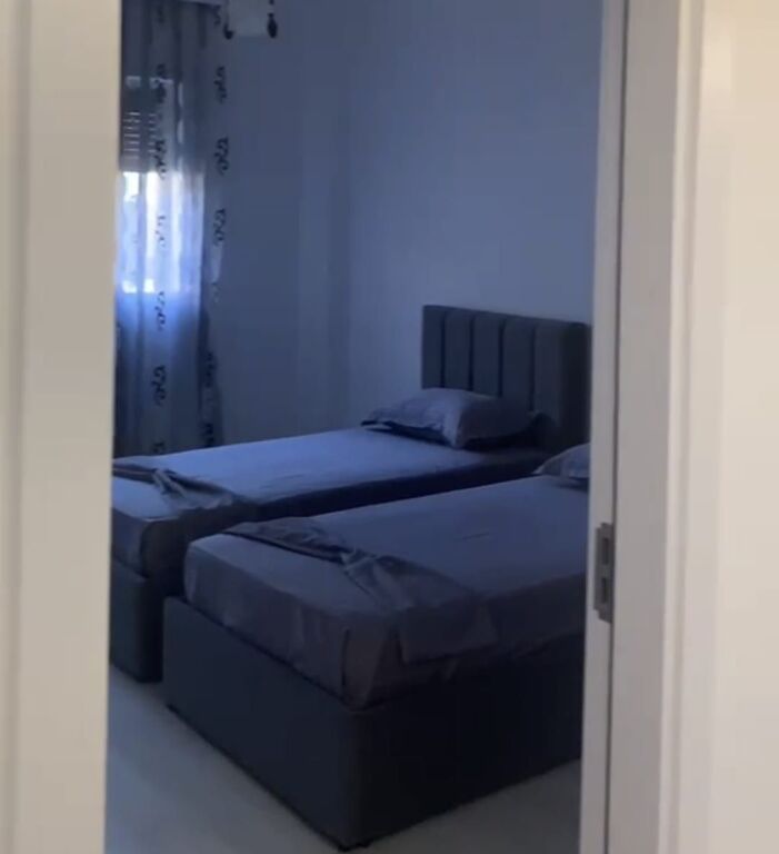 Apartament 2+1 me qera në Farmaci Ditë e Natë Nr. 071 -Ish-Parku i Autobusave, Tiranë, 90 m². Foto 3 nga 3
