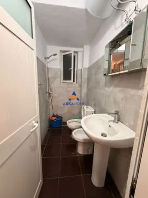 Appartamento 2+1 in affitto a Vasil Shanto, Tirana, 75 m². Foto 5 di 6