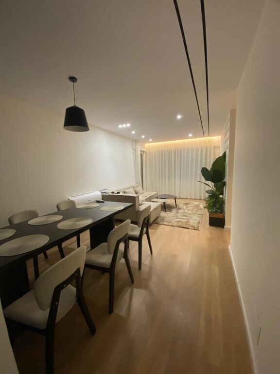 Appartamento 3+1 in affitto a Liqeni i Thatë, Tirana, 132 m². Foto 2 di 3
