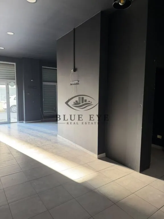 Locale commerciale in affitto a Spitali Rajonal, Durazzo, 70 m². Foto 1 di 7
