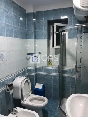 Apartament 1+1 me qera në Myslym Shyri, Tiranë, 65 m². Foto 2 nga 5