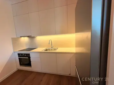 Appartamento 2+1 in affitto a Kompleksi Dinamo, Tirana, 114 m². Foto 2 di 7