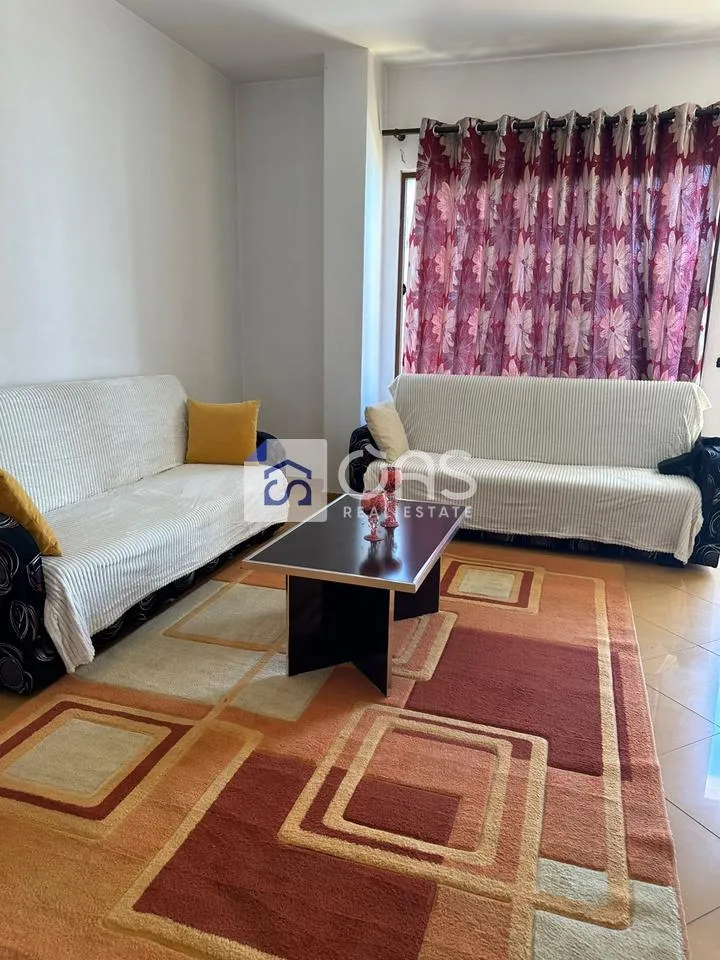 Apartament 1+1 me qera në 21 Dhjetori, Tiranë, 70 m². Foto 1 nga 8