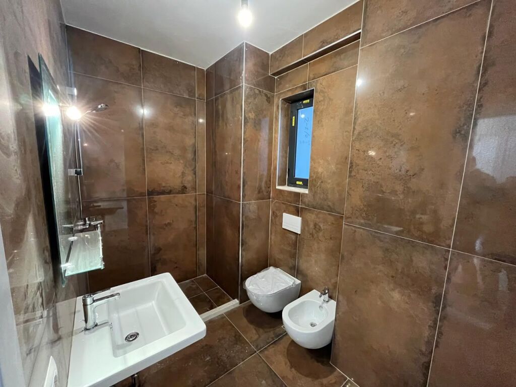 Apartment 2+1 for rent in Porcelan, Tirana, 100 m². Photo 3 of 3