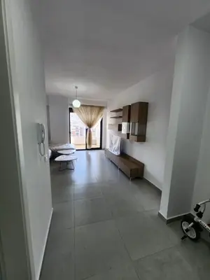 Apartament 2+1 me qera në Rruga Mujo Ulqinaku, Durrës, 90 m². Foto 11 nga 11