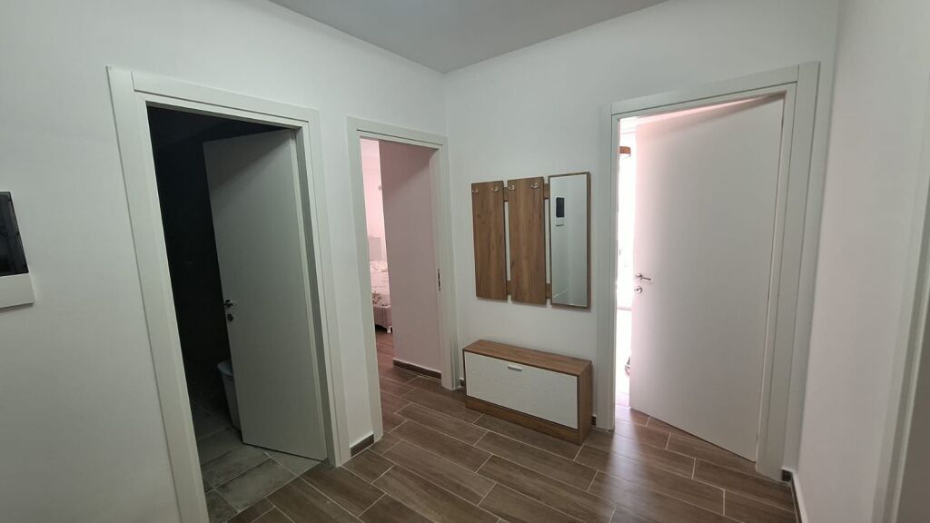 Appartamento 2+1 in affitto a Rruga 5 Maji, Tirana, 89 m². Foto 3 di 3