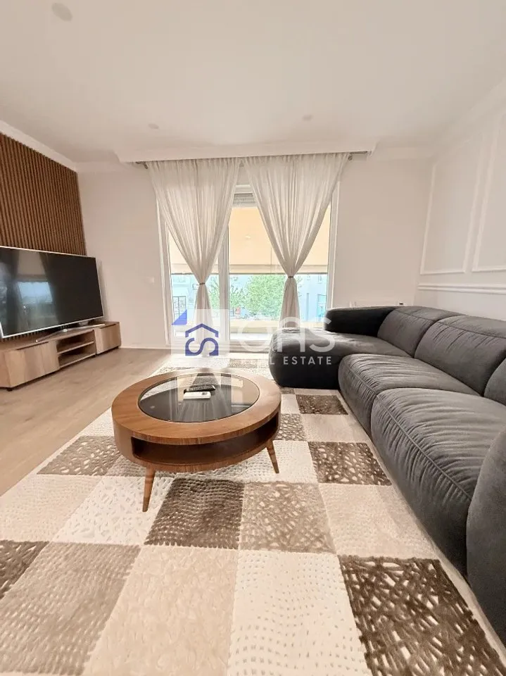 Apartment 2+1 for rent in 21 Dhjetori, Tirana, 95 m². Photo 1 of 6