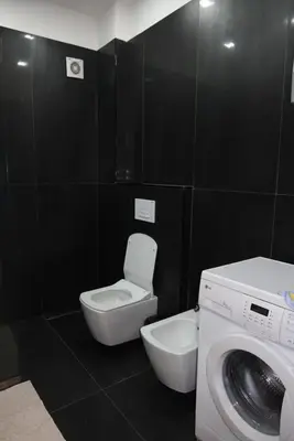 Apartament 2+1 me qera në Ish Ekspozita, Tiranë, 73 m². Foto 10 nga 11
