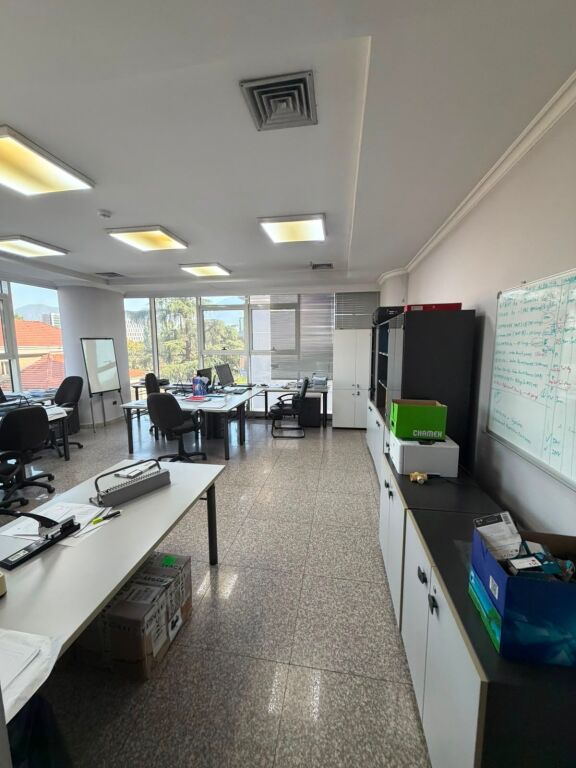 Ufficio in affitto a Blloku, Tirana, 300 m². Foto 3 di 3