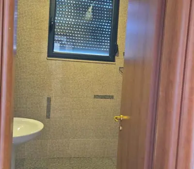 Zyrë me qera në rruga Themistokli Germenji, Tiranë, 140 m². Foto 6 nga 6