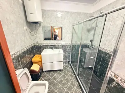 Apartament 2+1 me qera në Rruga Fortuzi, Tiranë, 125 m². Foto 6 nga 6