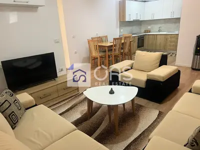 Apartament 3+1 me qera në Kodra e Diellit, Tiranë, 120 m². Foto 2 nga 11