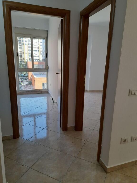 Appartamento 2+1 in affitto a Kompleksi Delijorgji, Tirana, 86 m². Foto 3 di 3