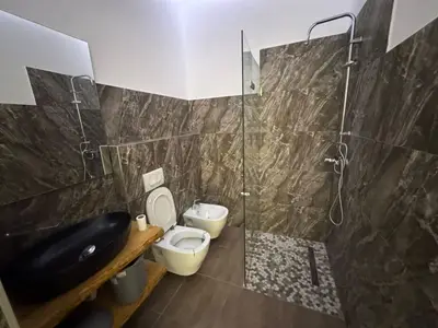 Appartamento 1+1 in affitto a Kompleksi Delijorgji, Tirana, 70 m². Foto 3 di 3