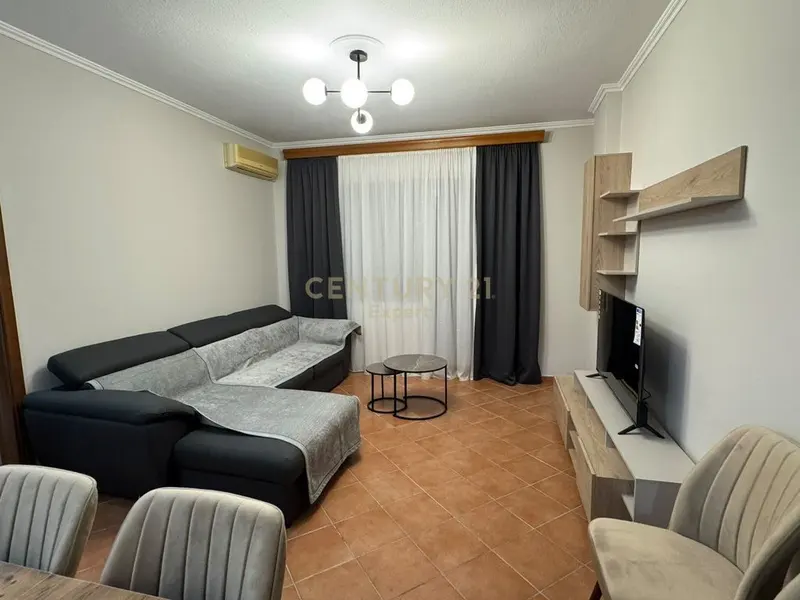 Apartament 1+1 me qera në Kinostudio, Tiranë, 75 m²
