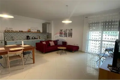 Apartament 2+1 me qera në Rruga e re, Vlorë, 90 m². Foto 3 nga 10