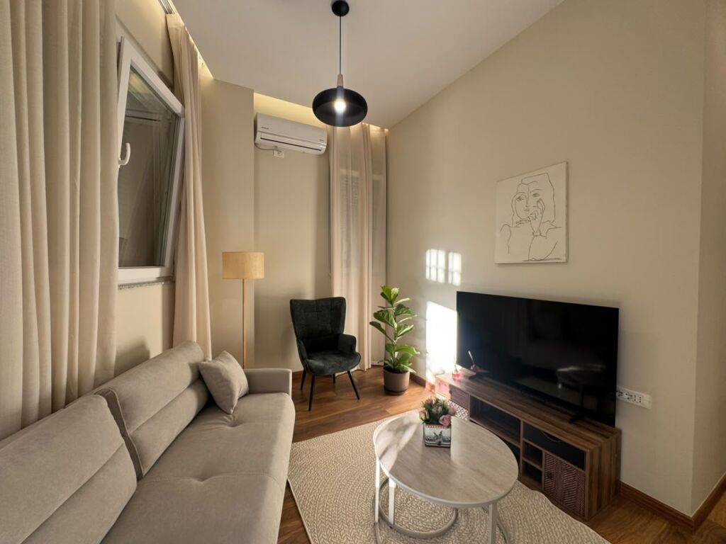 Appartamento 2+1 in affitto a Qyteti Studenti, Tirana, 75 m². Foto 2 di 3