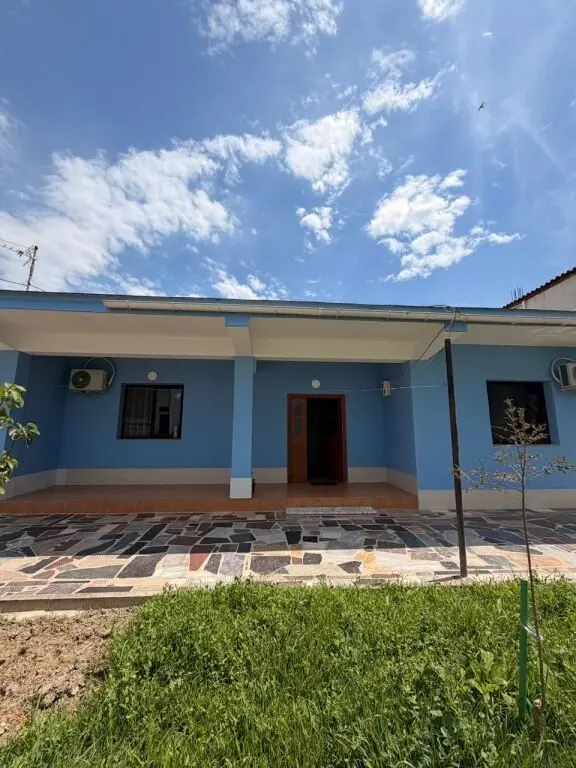 Shtëpi private 2+1 me qera në Kryqi i Kuq, Durrës, 80 m²