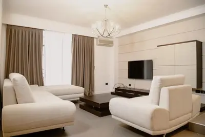 Apartment 2+1 for rent in Blloku, Tirana, 110 m². Photo 1 of 7