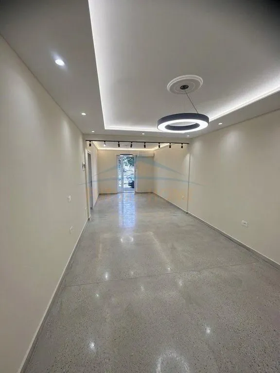 Commercial space for rent in Rruga Xhanfize Keko, Tirana, 41 m². Photo 1 of 3