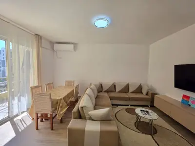 Appartamento in affitto a Lungomare, Valona, 100 m². Foto 9 di 9