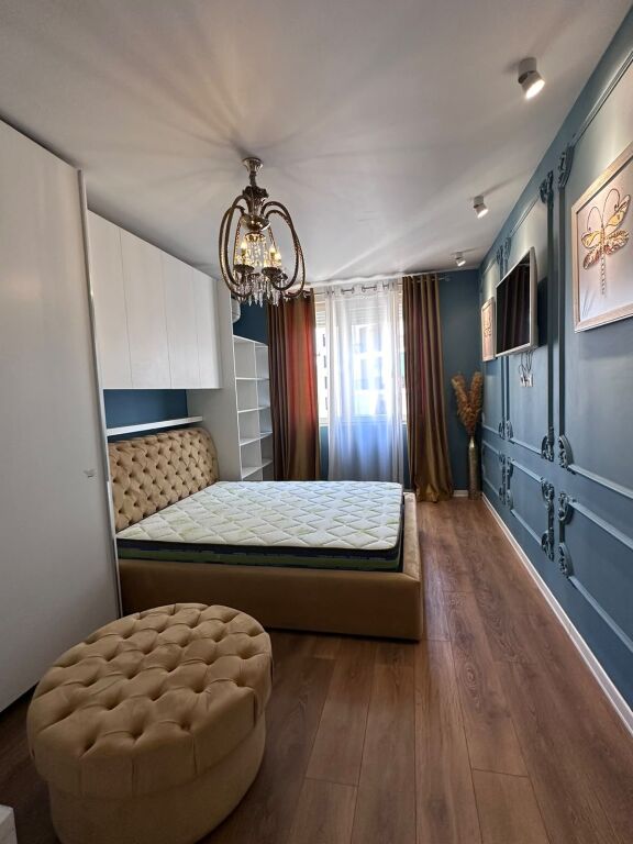 Appartamento 1+1 in affitto a Rruga e Kosovarëve, Tirana, 65 m²
