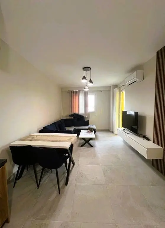 Apartament 1+1 me qera në Yzberisht, Tiranë, 72 m²