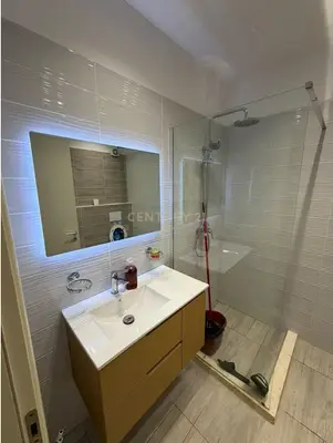 Apartment 1+1 for rent in Stacioni i Trenit, Tirana, 70 m². Photo 2 of 5