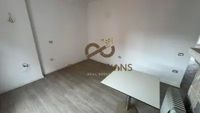 Apartament 3+1 me qera në Selitë, Tiranë, 130 m². Foto 5 nga 11