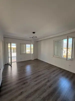 Villa in affitto a Mjull Bathore, Tirana, 424 m². Foto 11 di 12