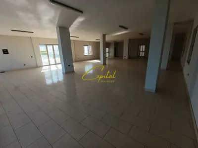 Locale commerciale in affitto a Mëzez, Tirana, 230 m². Foto 3 di 3