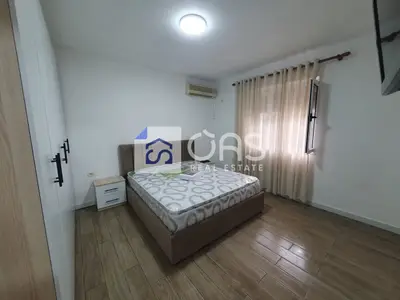 Monolocale in affitto a 21 Dhjetori, Tirana, 40 m². Foto 2 di 3