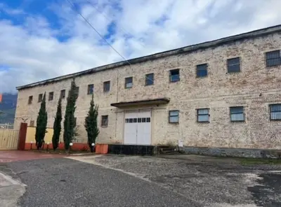 Warehouse for rent in Tufinë, Tirana, 828 m². Photo 3 of 3