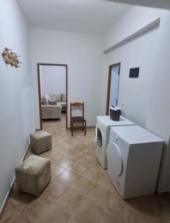 Apartament 1+1 me qera në Yzberisht, Tiranë, 70 m²