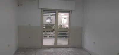 Ufficio in affitto a Gjykata e Rrethit, Tirana, 50 m². Foto 2 di 3