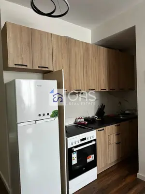 Appartamento 1+1 in affitto a Brryli, Tirana, 60 m². Foto 2 di 4