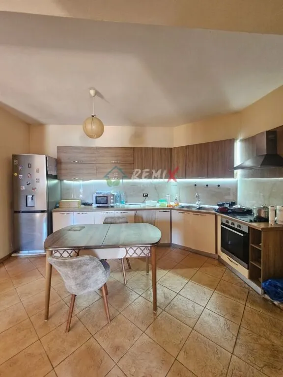 Appartamento 2+1 in affitto a Plazh, Durazzo, 100 m². Foto 1 di 10