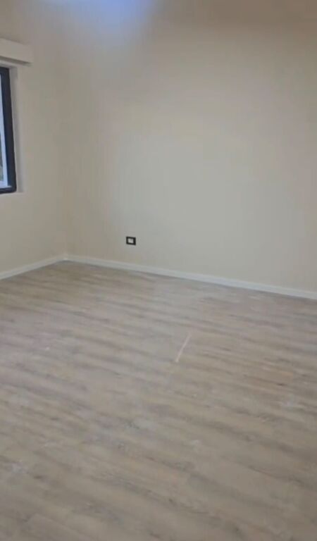 Zyrë me qera në Ish Blloku, Tiranë, 80 m². Foto 3 nga 3