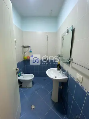 Apartment 1+1 for rent in Rruga Bardhyl, Tirana, 65 m². Photo 2 of 5