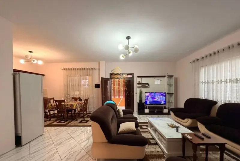 Appartamento 2+1 in affitto ad Univers City, Tirana, 100 m²