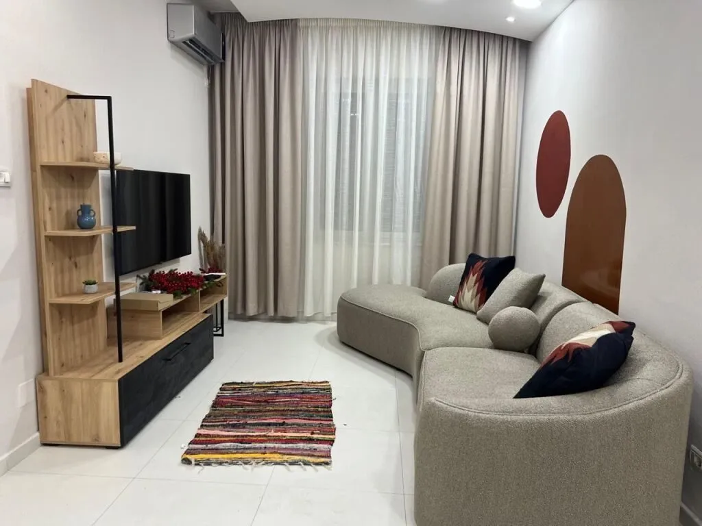 Appartamento 1+1 in affitto a Pallatet Agimi, Tirana, 67 m². Foto 1 di 5